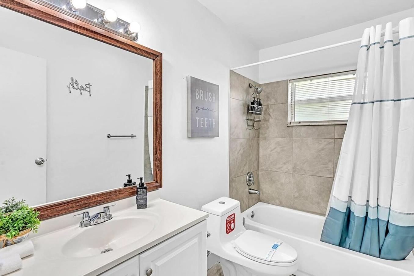 Modern 2Br Oasis Mins To Beach & Casino Db2 Dania Beach Eksteriør bilde