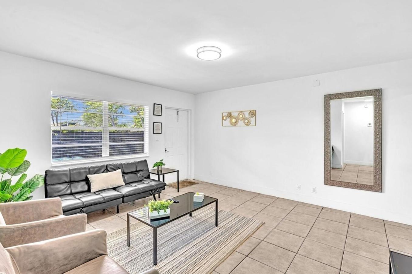 Modern 2Br Oasis Mins To Beach & Casino Db2 Dania Beach Eksteriør bilde